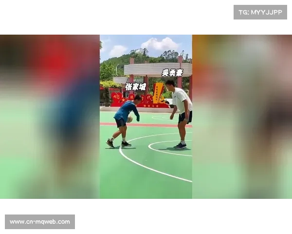 独臂少年携梦亮相U14联赛开幕式勇敢追梦感动全场 独臂少年携梦亮相U14联赛开幕式勇敢追梦感动全场