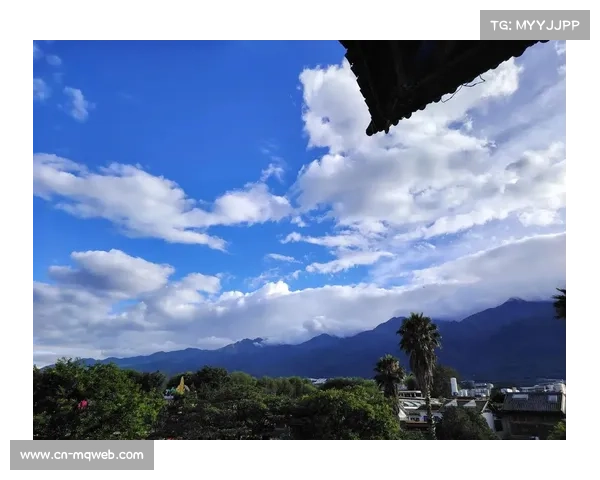 车手社交媒体直播赛道风景,苍山洱海镜头播放量破百万 车手社交媒体直播赛道风景,苍山洱海镜头播放量破百万